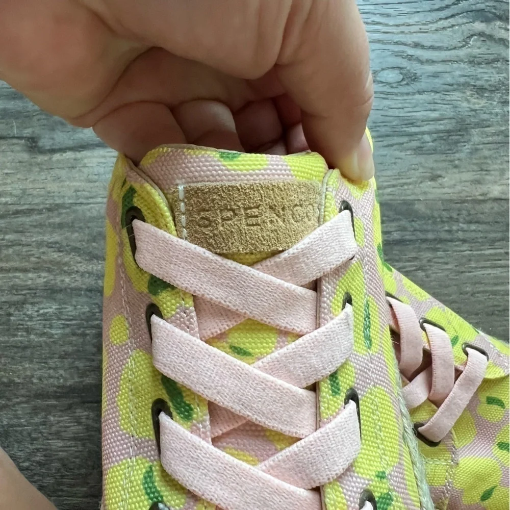 Spenco Women’s Pink and Yellow Lemon Malibu Lace Orthotic Sneakers 7.5